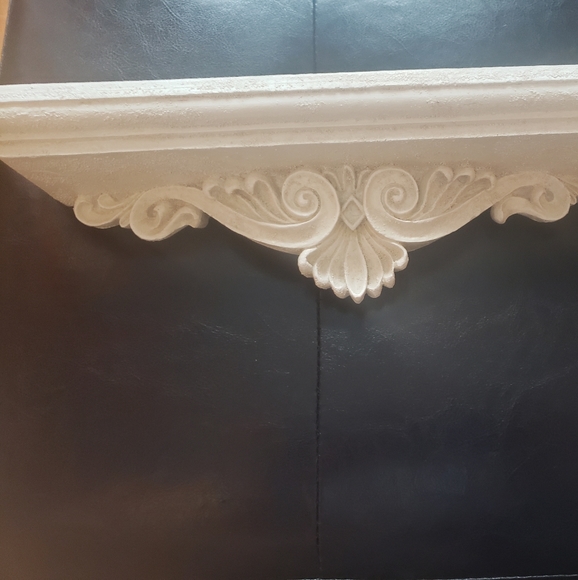 🆕Vintage style Ornate wall shelf - Picture 3 of 7